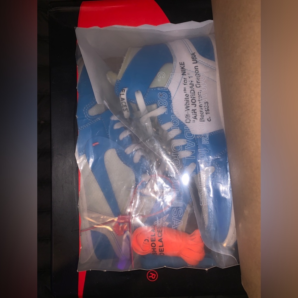 2018 Off-White x Air Jordan 1 Retro High OG 'UNC'